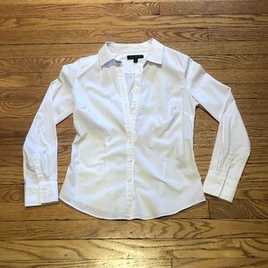 Banana Republic White Button Down Tailored Blouse. Size 2.